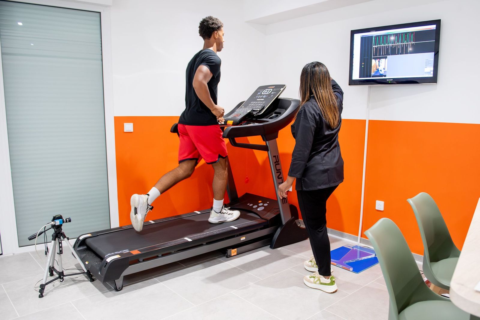 Analyse de la course sur tapis au cabinet de podologie du sport